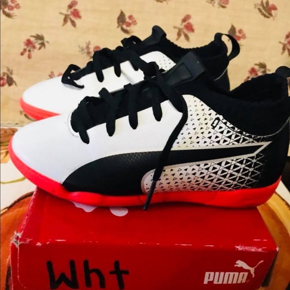 Soccer indoor - Picture 2 of 2